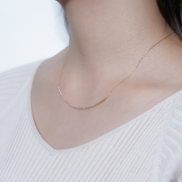 Diamond arch necklace 詳細画像