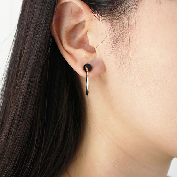 Hoop onyx earrings 詳細画像