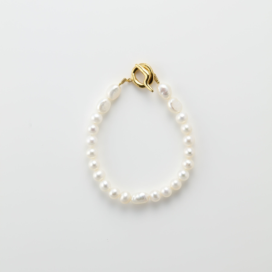 Pearl on pearl bracelet 詳細画像 Gold 1
