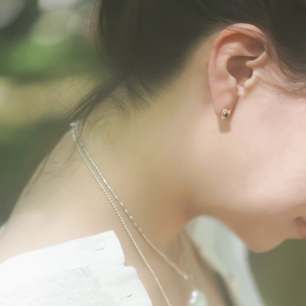 Heart sapphire earrings 詳細画像