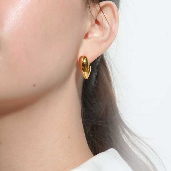 Growing heart earrings(Gold) 詳細画像