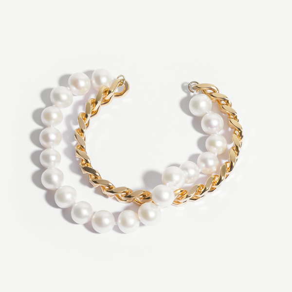 Pearl and chain bracelet