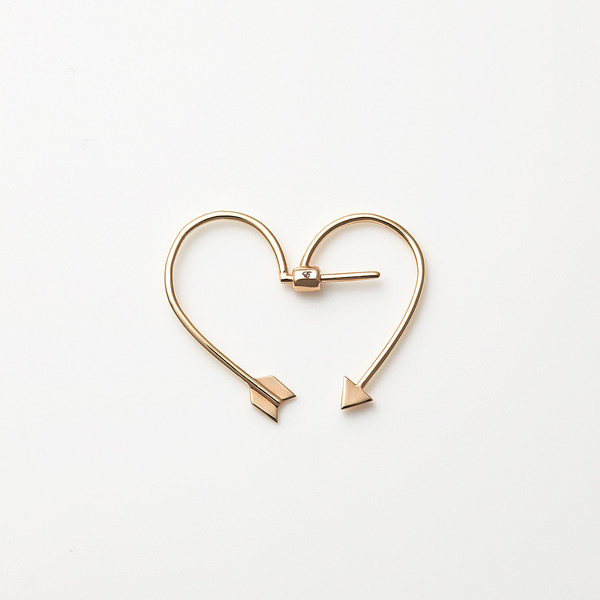 Arrow heart earring